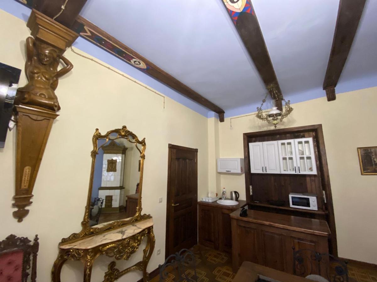 Апартаменти Королівські На Вулиці Лесі Українки 19 Lviv Dış mekan fotoğraf