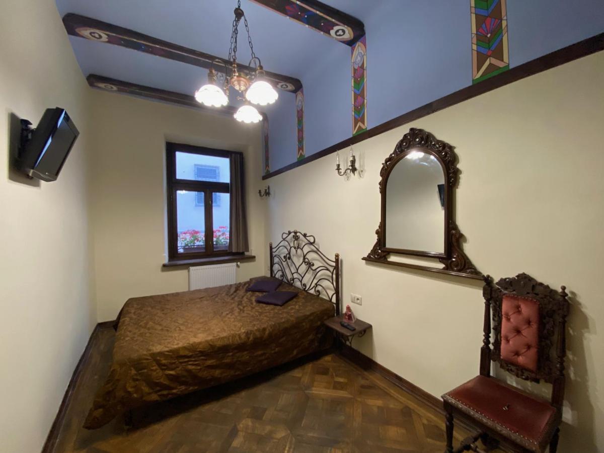 Апартаменти Королівські На Вулиці Лесі Українки 19 Lviv Dış mekan fotoğraf