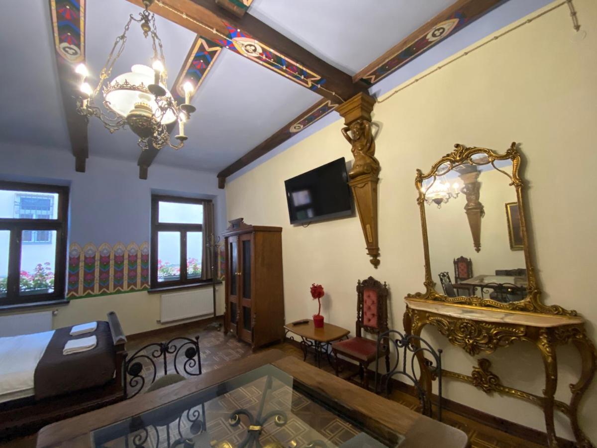 Апартаменти Королівські На Вулиці Лесі Українки 19 Lviv Dış mekan fotoğraf