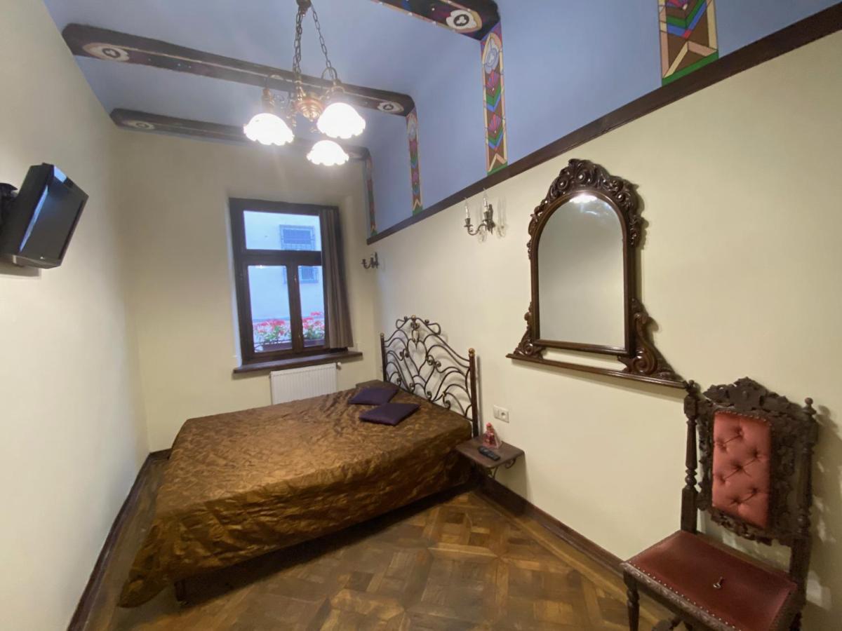 Апартаменти Королівські На Вулиці Лесі Українки 19 Lviv Dış mekan fotoğraf