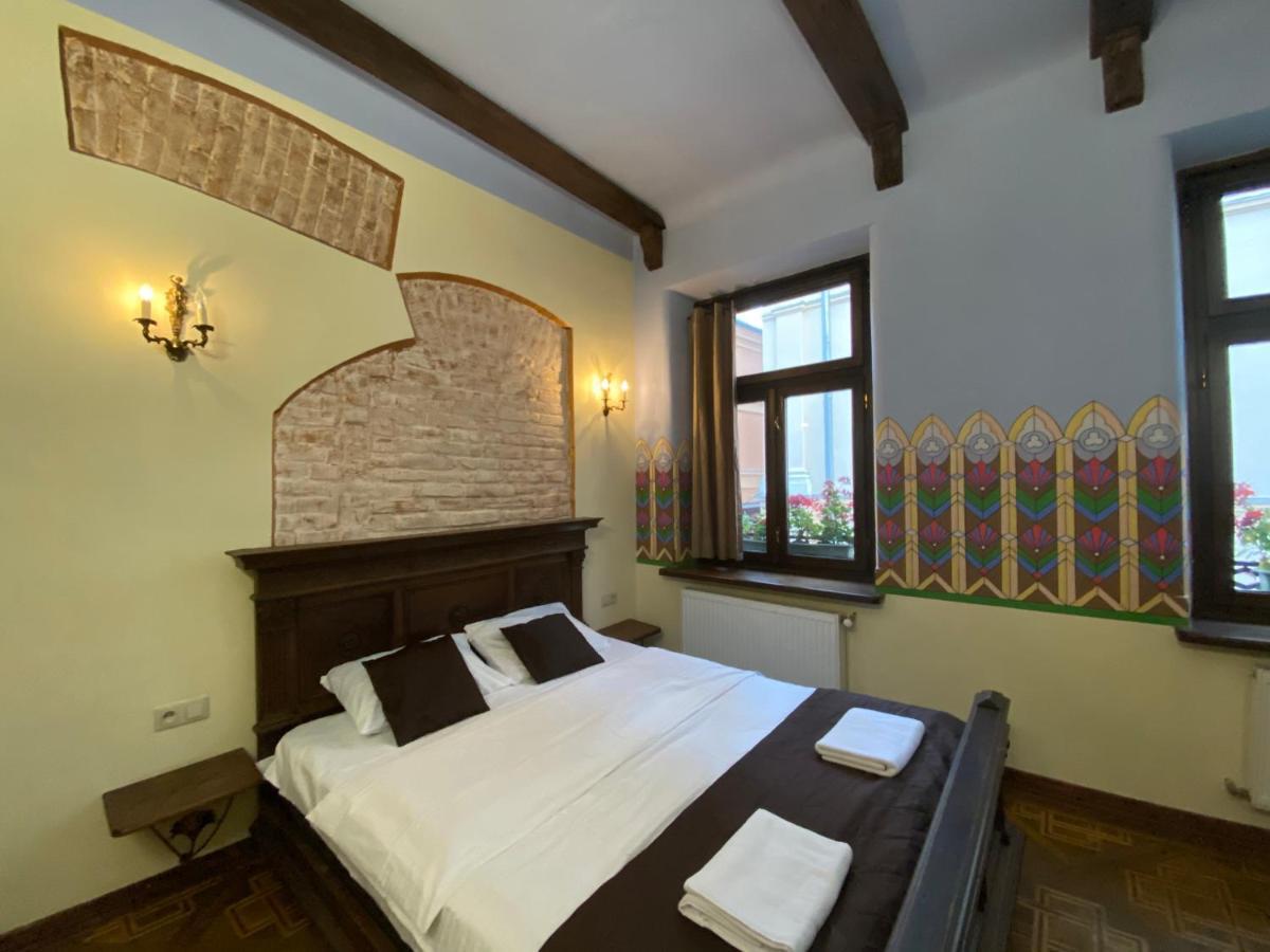 Апартаменти Королівські На Вулиці Лесі Українки 19 Lviv Dış mekan fotoğraf