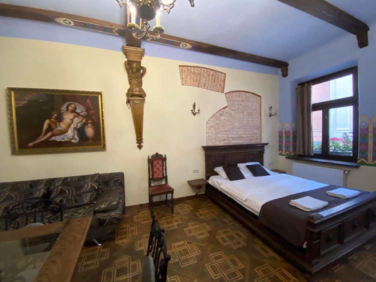 Апартаменти Королівські На Вулиці Лесі Українки 19 Lviv Dış mekan fotoğraf