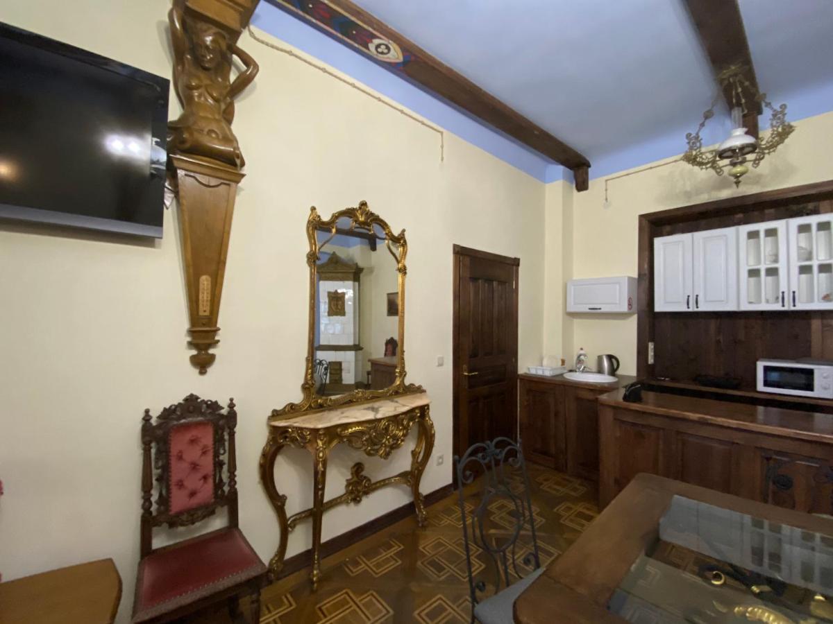 Апартаменти Королівські На Вулиці Лесі Українки 19 Lviv Dış mekan fotoğraf