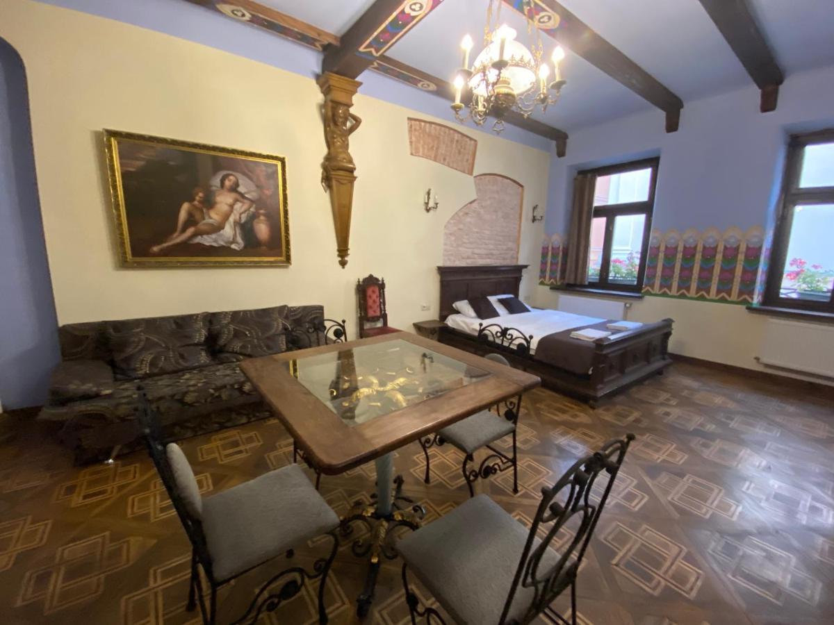 Апартаменти Королівські На Вулиці Лесі Українки 19 Lviv Dış mekan fotoğraf