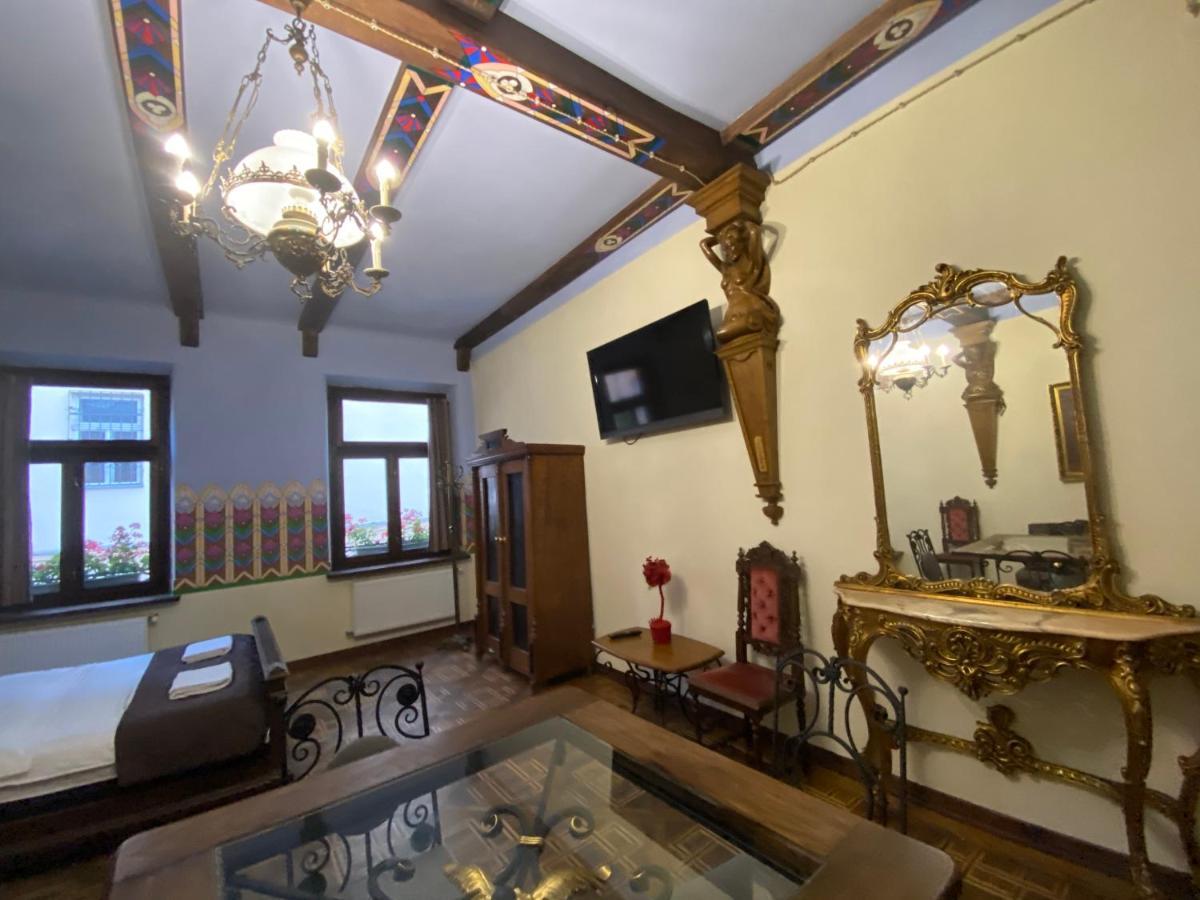 Апартаменти Королівські На Вулиці Лесі Українки 19 Lviv Dış mekan fotoğraf
