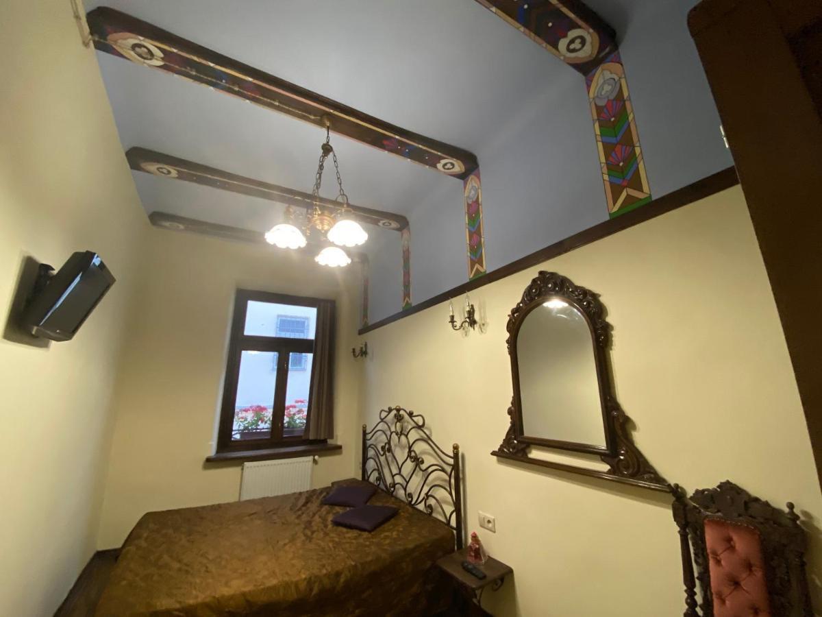 Апартаменти Королівські На Вулиці Лесі Українки 19 Lviv Dış mekan fotoğraf