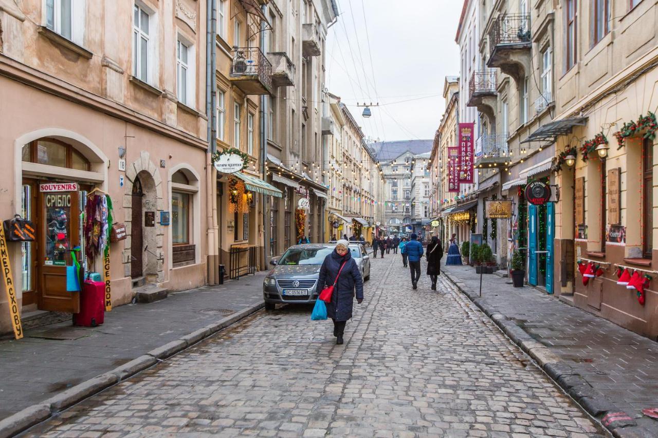 Апартаменти Королівські На Вулиці Лесі Українки 19 Lviv Dış mekan fotoğraf